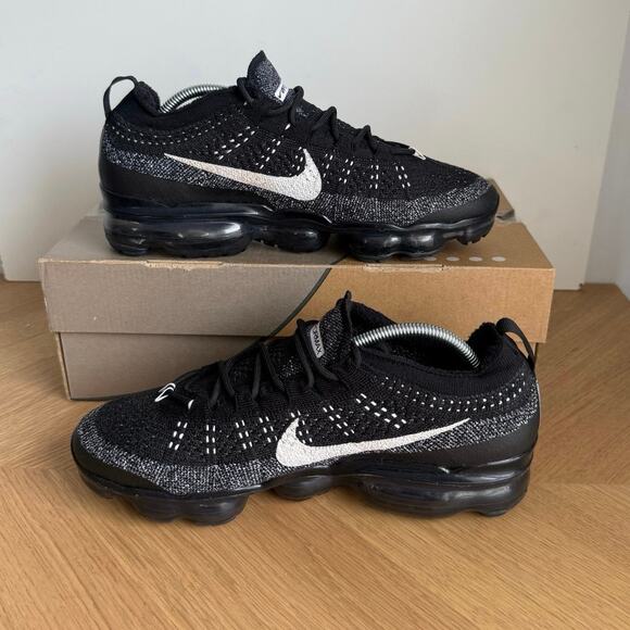 Nike Air Vapormax Flyknit Oreo Men Sneakers - SZ 7.5 main image 8